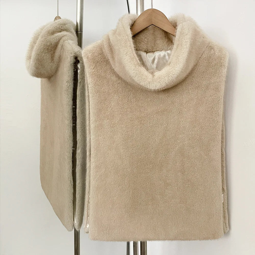 Faux fur bodywarmer met colkraag en riem