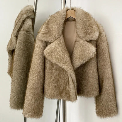 Faux fur jas met oversized kraag