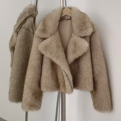 Faux fur jas met oversized kraag